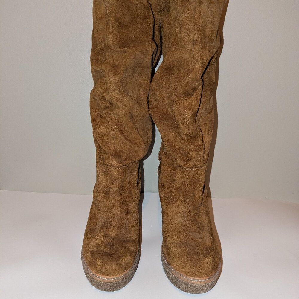 Baker’s “Furbee” Faux Fur Convertible Wedge Boots – Women’s Size 10 – Tan